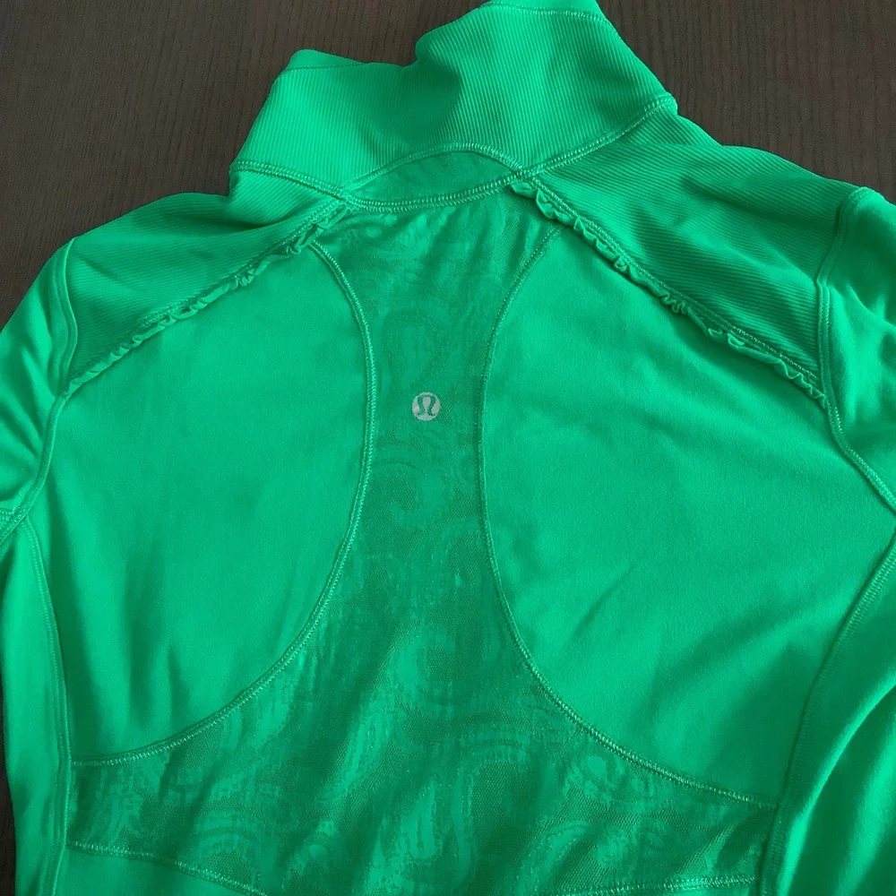 Lululemon Star Runner 1/2 Zip Green Paisley Mesh Back Pullover Thumbholes Womens